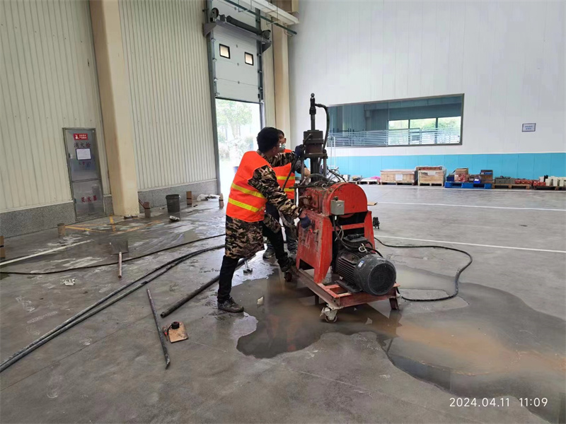 松山厂房地面下沉塌陷注浆加固施工